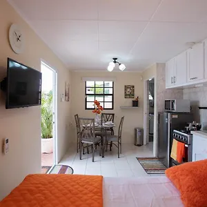 https://tranquility-place-willemstad.comcaribbean.com